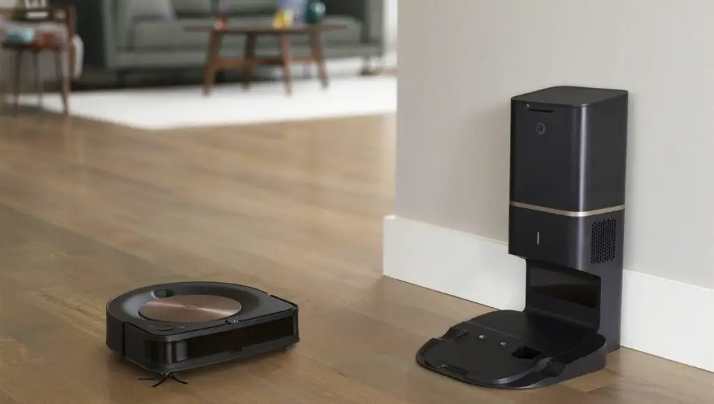 The iRobot clean base, something used by both the iRobot i7 Plus VS S9 Plus