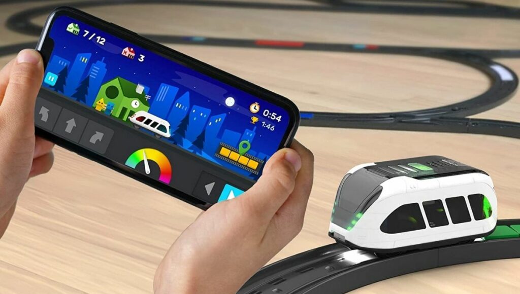 Intelino smart train have screen-free and app-connected play modes for kids and train fans of all ages