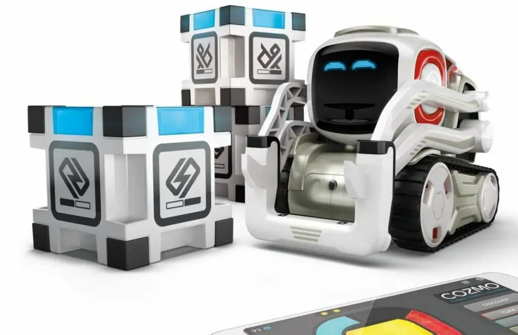 Where Cozmo is better than Vector
