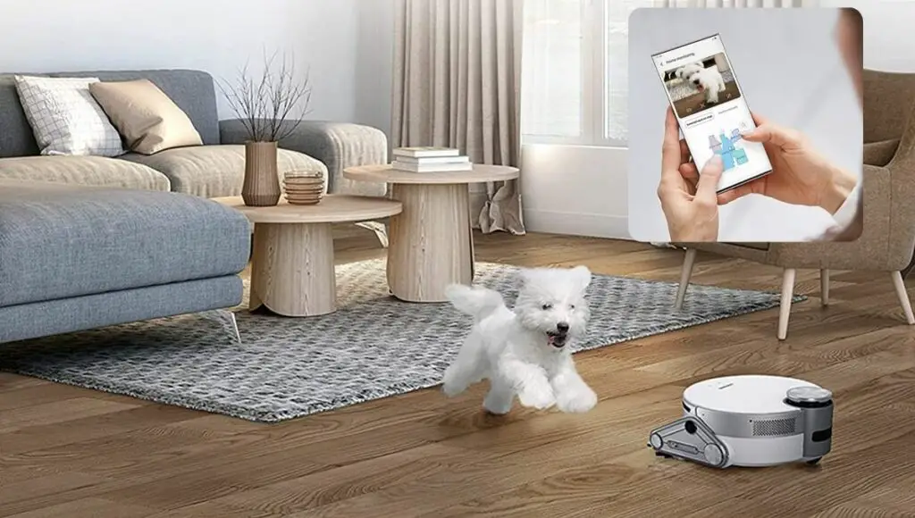 Samsung jet bot ai+'s front camera can share real-time video by streaming to your mobile phone using the smartthings app